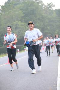 BIB: 3125, 316
                            <button type="button" onclick="openModal(6348106)" class="btn btn-primary btn-sm float-right btn-popup" data-toggle="modal" data-target=".modal-high-quality">
                        <i class="fas fa-shopping-cart"></i> Add to Cart
                    </button>
                                            <button type="button" onclick="isThisMe(6348106, true)" class="btn btn-success btn-sm float-right btn-popup btn-isme hidden" data-toggle="tooltip" data-placement="bottom" title="นี่คือรูปของคุณใช่ไหม คลิกที่นี่เพื่อเอาเข้าอัลบั้ม">
                        <i class="fas fa-plus"></i> Add to album
                    </button>
                    <button type="button" onclick="isThisMe(6348106, false)" class="btn btn-warning btn-sm float-right btn-popup btn-isnotme hidden">
                        <i class="fas fa-ban"></i> Remove from album
                    </button>