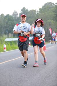 BIB: 201, 2021
                            <button type="button" onclick="openModal(6350411)" class="btn btn-primary btn-sm float-right btn-popup" data-toggle="modal" data-target=".modal-high-quality">
                        <i class="fas fa-shopping-cart"></i> Add to Cart
                    </button>
                                            <button type="button" onclick="isThisMe(6350411, true)" class="btn btn-success btn-sm float-right btn-popup btn-isme hidden" data-toggle="tooltip" data-placement="bottom" title="นี่คือรูปของคุณใช่ไหม คลิกที่นี่เพื่อเอาเข้าอัลบั้ม">
                        <i class="fas fa-plus"></i> Add to album
                    </button>
                    <button type="button" onclick="isThisMe(6350411, false)" class="btn btn-warning btn-sm float-right btn-popup btn-isnotme hidden">
                        <i class="fas fa-ban"></i> Remove from album
                    </button>