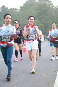 BIB: 6501, 6762, 6572
                            <button type="button" onclick="openModal(6350490)" class="btn btn-primary btn-sm float-right btn-popup" data-toggle="modal" data-target=".modal-high-quality">
                        <i class="fas fa-shopping-cart"></i> Add to Cart
                    </button>
                                            <button type="button" onclick="isThisMe(6350490, true)" class="btn btn-success btn-sm float-right btn-popup btn-isme hidden" data-toggle="tooltip" data-placement="bottom" title="นี่คือรูปของคุณใช่ไหม คลิกที่นี่เพื่อเอาเข้าอัลบั้ม">
                        <i class="fas fa-plus"></i> Add to album
                    </button>
                    <button type="button" onclick="isThisMe(6350490, false)" class="btn btn-warning btn-sm float-right btn-popup btn-isnotme hidden">
                        <i class="fas fa-ban"></i> Remove from album
                    </button>