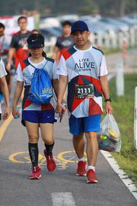 BIB: 2111
                            <button type="button" onclick="openModal(6342412)" class="btn btn-primary btn-sm float-right btn-popup" data-toggle="modal" data-target=".modal-high-quality">
                        <i class="fas fa-shopping-cart"></i> Add to Cart
                    </button>
                                            <button type="button" onclick="isThisMe(6342412, true)" class="btn btn-success btn-sm float-right btn-popup btn-isme hidden" data-toggle="tooltip" data-placement="bottom" title="นี่คือรูปของคุณใช่ไหม คลิกที่นี่เพื่อเอาเข้าอัลบั้ม">
                        <i class="fas fa-plus"></i> Add to album
                    </button>
                    <button type="button" onclick="isThisMe(6342412, false)" class="btn btn-warning btn-sm float-right btn-popup btn-isnotme hidden">
                        <i class="fas fa-ban"></i> Remove from album
                    </button>