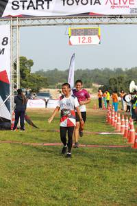 BIB: 2049, 128, 2459
                            <button type="button" onclick="openModal(6342579)" class="btn btn-primary btn-sm float-right btn-popup" data-toggle="modal" data-target=".modal-high-quality">
                        <i class="fas fa-shopping-cart"></i> Add to Cart
                    </button>
                                            <button type="button" onclick="isThisMe(6342579, true)" class="btn btn-success btn-sm float-right btn-popup btn-isme hidden" data-toggle="tooltip" data-placement="bottom" title="นี่คือรูปของคุณใช่ไหม คลิกที่นี่เพื่อเอาเข้าอัลบั้ม">
                        <i class="fas fa-plus"></i> Add to album
                    </button>
                    <button type="button" onclick="isThisMe(6342579, false)" class="btn btn-warning btn-sm float-right btn-popup btn-isnotme hidden">
                        <i class="fas fa-ban"></i> Remove from album
                    </button>