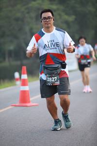 BIB: 2827, 128
                            <button type="button" onclick="openModal(6348235)" class="btn btn-primary btn-sm float-right btn-popup" data-toggle="modal" data-target=".modal-high-quality">
                        <i class="fas fa-shopping-cart"></i> Add to Cart
                    </button>
                                            <button type="button" onclick="isThisMe(6348235, true)" class="btn btn-success btn-sm float-right btn-popup btn-isme hidden" data-toggle="tooltip" data-placement="bottom" title="นี่คือรูปของคุณใช่ไหม คลิกที่นี่เพื่อเอาเข้าอัลบั้ม">
                        <i class="fas fa-plus"></i> Add to album
                    </button>
                    <button type="button" onclick="isThisMe(6348235, false)" class="btn btn-warning btn-sm float-right btn-popup btn-isnotme hidden">
                        <i class="fas fa-ban"></i> Remove from album
                    </button>