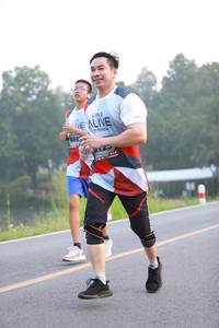 BIB: 686
                            <button type="button" onclick="openModal(6350433)" class="btn btn-primary btn-sm float-right btn-popup" data-toggle="modal" data-target=".modal-high-quality">
                        <i class="fas fa-shopping-cart"></i> Add to Cart
                    </button>
                                            <button type="button" onclick="isThisMe(6350433, true)" class="btn btn-success btn-sm float-right btn-popup btn-isme hidden" data-toggle="tooltip" data-placement="bottom" title="นี่คือรูปของคุณใช่ไหม คลิกที่นี่เพื่อเอาเข้าอัลบั้ม">
                        <i class="fas fa-plus"></i> Add to album
                    </button>
                    <button type="button" onclick="isThisMe(6350433, false)" class="btn btn-warning btn-sm float-right btn-popup btn-isnotme hidden">
                        <i class="fas fa-ban"></i> Remove from album
                    </button>