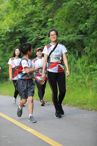 BIB: 7075
                            <button type="button" onclick="openModal(6343119)" class="btn btn-primary btn-sm float-right btn-popup" data-toggle="modal" data-target=".modal-high-quality">
                        <i class="fas fa-shopping-cart"></i> Add to Cart
                    </button>
                                            <button type="button" onclick="isThisMe(6343119, true)" class="btn btn-success btn-sm float-right btn-popup btn-isme hidden" data-toggle="tooltip" data-placement="bottom" title="นี่คือรูปของคุณใช่ไหม คลิกที่นี่เพื่อเอาเข้าอัลบั้ม">
                        <i class="fas fa-plus"></i> Add to album
                    </button>
                    <button type="button" onclick="isThisMe(6343119, false)" class="btn btn-warning btn-sm float-right btn-popup btn-isnotme hidden">
                        <i class="fas fa-ban"></i> Remove from album
                    </button>