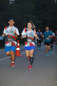 BIB: 2403, 2111, 2209
                            <button type="button" onclick="openModal(6351906)" class="btn btn-primary btn-sm float-right btn-popup" data-toggle="modal" data-target=".modal-high-quality">
                        <i class="fas fa-shopping-cart"></i> Add to Cart
                    </button>
                                            <button type="button" onclick="isThisMe(6351906, true)" class="btn btn-success btn-sm float-right btn-popup btn-isme hidden" data-toggle="tooltip" data-placement="bottom" title="นี่คือรูปของคุณใช่ไหม คลิกที่นี่เพื่อเอาเข้าอัลบั้ม">
                        <i class="fas fa-plus"></i> Add to album
                    </button>
                    <button type="button" onclick="isThisMe(6351906, false)" class="btn btn-warning btn-sm float-right btn-popup btn-isnotme hidden">
                        <i class="fas fa-ban"></i> Remove from album
                    </button>