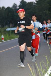 BIB: 3031, 2741, 270
                            <button type="button" onclick="openModal(6353593)" class="btn btn-primary btn-sm float-right btn-popup" data-toggle="modal" data-target=".modal-high-quality">
                        <i class="fas fa-shopping-cart"></i> Add to Cart
                    </button>
                                            <button type="button" onclick="isThisMe(6353593, true)" class="btn btn-success btn-sm float-right btn-popup btn-isme hidden" data-toggle="tooltip" data-placement="bottom" title="นี่คือรูปของคุณใช่ไหม คลิกที่นี่เพื่อเอาเข้าอัลบั้ม">
                        <i class="fas fa-plus"></i> Add to album
                    </button>
                    <button type="button" onclick="isThisMe(6353593, false)" class="btn btn-warning btn-sm float-right btn-popup btn-isnotme hidden">
                        <i class="fas fa-ban"></i> Remove from album
                    </button>