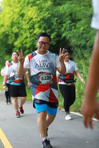 BIB: 6220
                            <button type="button" onclick="openModal(6344059)" class="btn btn-primary btn-sm float-right btn-popup" data-toggle="modal" data-target=".modal-high-quality">
                        <i class="fas fa-shopping-cart"></i> Add to Cart
                    </button>
                                            <button type="button" onclick="isThisMe(6344059, true)" class="btn btn-success btn-sm float-right btn-popup btn-isme hidden" data-toggle="tooltip" data-placement="bottom" title="นี่คือรูปของคุณใช่ไหม คลิกที่นี่เพื่อเอาเข้าอัลบั้ม">
                        <i class="fas fa-plus"></i> Add to album
                    </button>
                    <button type="button" onclick="isThisMe(6344059, false)" class="btn btn-warning btn-sm float-right btn-popup btn-isnotme hidden">
                        <i class="fas fa-ban"></i> Remove from album
                    </button>