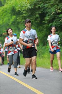 BIB: 6475, 6606, 6615
                            <button type="button" onclick="openModal(6343075)" class="btn btn-primary btn-sm float-right btn-popup" data-toggle="modal" data-target=".modal-high-quality">
                        <i class="fas fa-shopping-cart"></i> Add to Cart
                    </button>
                                            <button type="button" onclick="isThisMe(6343075, true)" class="btn btn-success btn-sm float-right btn-popup btn-isme hidden" data-toggle="tooltip" data-placement="bottom" title="นี่คือรูปของคุณใช่ไหม คลิกที่นี่เพื่อเอาเข้าอัลบั้ม">
                        <i class="fas fa-plus"></i> Add to album
                    </button>
                    <button type="button" onclick="isThisMe(6343075, false)" class="btn btn-warning btn-sm float-right btn-popup btn-isnotme hidden">
                        <i class="fas fa-ban"></i> Remove from album
                    </button>