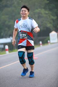 BIB: 2173
                            <button type="button" onclick="openModal(6348326)" class="btn btn-primary btn-sm float-right btn-popup" data-toggle="modal" data-target=".modal-high-quality">
                        <i class="fas fa-shopping-cart"></i> Add to Cart
                    </button>
                                            <button type="button" onclick="isThisMe(6348326, true)" class="btn btn-success btn-sm float-right btn-popup btn-isme hidden" data-toggle="tooltip" data-placement="bottom" title="นี่คือรูปของคุณใช่ไหม คลิกที่นี่เพื่อเอาเข้าอัลบั้ม">
                        <i class="fas fa-plus"></i> Add to album
                    </button>
                    <button type="button" onclick="isThisMe(6348326, false)" class="btn btn-warning btn-sm float-right btn-popup btn-isnotme hidden">
                        <i class="fas fa-ban"></i> Remove from album
                    </button>