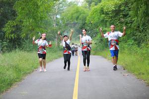 BIB: 7152, 7141, 2155
                            <button type="button" onclick="openModal(6343930)" class="btn btn-primary btn-sm float-right btn-popup" data-toggle="modal" data-target=".modal-high-quality">
                        <i class="fas fa-shopping-cart"></i> Add to Cart
                    </button>
                                            <button type="button" onclick="isThisMe(6343930, true)" class="btn btn-success btn-sm float-right btn-popup btn-isme hidden" data-toggle="tooltip" data-placement="bottom" title="นี่คือรูปของคุณใช่ไหม คลิกที่นี่เพื่อเอาเข้าอัลบั้ม">
                        <i class="fas fa-plus"></i> Add to album
                    </button>
                    <button type="button" onclick="isThisMe(6343930, false)" class="btn btn-warning btn-sm float-right btn-popup btn-isnotme hidden">
                        <i class="fas fa-ban"></i> Remove from album
                    </button>