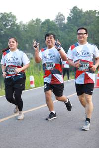 BIB: 6868, 5823, 644
                            <button type="button" onclick="openModal(6353273)" class="btn btn-primary btn-sm float-right btn-popup" data-toggle="modal" data-target=".modal-high-quality">
                        <i class="fas fa-shopping-cart"></i> Add to Cart
                    </button>
                                            <button type="button" onclick="isThisMe(6353273, true)" class="btn btn-success btn-sm float-right btn-popup btn-isme hidden" data-toggle="tooltip" data-placement="bottom" title="นี่คือรูปของคุณใช่ไหม คลิกที่นี่เพื่อเอาเข้าอัลบั้ม">
                        <i class="fas fa-plus"></i> Add to album
                    </button>
                    <button type="button" onclick="isThisMe(6353273, false)" class="btn btn-warning btn-sm float-right btn-popup btn-isnotme hidden">
                        <i class="fas fa-ban"></i> Remove from album
                    </button>