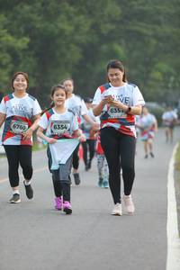 BIB: 6351, 6354, 6760
                            <button type="button" onclick="openModal(6345725)" class="btn btn-primary btn-sm float-right btn-popup" data-toggle="modal" data-target=".modal-high-quality">
                        <i class="fas fa-shopping-cart"></i> Add to Cart
                    </button>
                                            <button type="button" onclick="isThisMe(6345725, true)" class="btn btn-success btn-sm float-right btn-popup btn-isme hidden" data-toggle="tooltip" data-placement="bottom" title="นี่คือรูปของคุณใช่ไหม คลิกที่นี่เพื่อเอาเข้าอัลบั้ม">
                        <i class="fas fa-plus"></i> Add to album
                    </button>
                    <button type="button" onclick="isThisMe(6345725, false)" class="btn btn-warning btn-sm float-right btn-popup btn-isnotme hidden">
                        <i class="fas fa-ban"></i> Remove from album
                    </button>