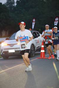 BIB: 218, 2450, 284
                            <button type="button" onclick="openModal(6352580)" class="btn btn-primary btn-sm float-right btn-popup" data-toggle="modal" data-target=".modal-high-quality">
                        <i class="fas fa-shopping-cart"></i> Add to Cart
                    </button>
                                            <button type="button" onclick="isThisMe(6352580, true)" class="btn btn-success btn-sm float-right btn-popup btn-isme hidden" data-toggle="tooltip" data-placement="bottom" title="นี่คือรูปของคุณใช่ไหม คลิกที่นี่เพื่อเอาเข้าอัลบั้ม">
                        <i class="fas fa-plus"></i> Add to album
                    </button>
                    <button type="button" onclick="isThisMe(6352580, false)" class="btn btn-warning btn-sm float-right btn-popup btn-isnotme hidden">
                        <i class="fas fa-ban"></i> Remove from album
                    </button>