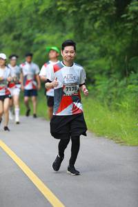 BIB: 7178
                            <button type="button" onclick="openModal(6345137)" class="btn btn-primary btn-sm float-right btn-popup" data-toggle="modal" data-target=".modal-high-quality">
                        <i class="fas fa-shopping-cart"></i> Add to Cart
                    </button>
                                            <button type="button" onclick="isThisMe(6345137, true)" class="btn btn-success btn-sm float-right btn-popup btn-isme hidden" data-toggle="tooltip" data-placement="bottom" title="นี่คือรูปของคุณใช่ไหม คลิกที่นี่เพื่อเอาเข้าอัลบั้ม">
                        <i class="fas fa-plus"></i> Add to album
                    </button>
                    <button type="button" onclick="isThisMe(6345137, false)" class="btn btn-warning btn-sm float-right btn-popup btn-isnotme hidden">
                        <i class="fas fa-ban"></i> Remove from album
                    </button>