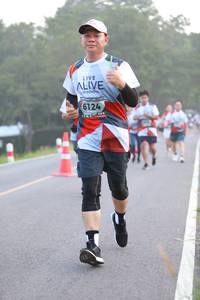 BIB: 6124
                            <button type="button" onclick="openModal(6350477)" class="btn btn-primary btn-sm float-right btn-popup" data-toggle="modal" data-target=".modal-high-quality">
                        <i class="fas fa-shopping-cart"></i> Add to Cart
                    </button>
                                            <button type="button" onclick="isThisMe(6350477, true)" class="btn btn-success btn-sm float-right btn-popup btn-isme hidden" data-toggle="tooltip" data-placement="bottom" title="นี่คือรูปของคุณใช่ไหม คลิกที่นี่เพื่อเอาเข้าอัลบั้ม">
                        <i class="fas fa-plus"></i> Add to album
                    </button>
                    <button type="button" onclick="isThisMe(6350477, false)" class="btn btn-warning btn-sm float-right btn-popup btn-isnotme hidden">
                        <i class="fas fa-ban"></i> Remove from album
                    </button>