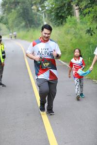 BIB: 
                            <button type="button" onclick="openModal(6341774)" class="btn btn-primary btn-sm float-right btn-popup" data-toggle="modal" data-target=".modal-high-quality">
                        <i class="fas fa-shopping-cart"></i> Add to Cart
                    </button>
                                            <button type="button" onclick="isThisMe(6341774, true)" class="btn btn-success btn-sm float-right btn-popup btn-isme hidden" data-toggle="tooltip" data-placement="bottom" title="นี่คือรูปของคุณใช่ไหม คลิกที่นี่เพื่อเอาเข้าอัลบั้ม">
                        <i class="fas fa-plus"></i> Add to album
                    </button>
                    <button type="button" onclick="isThisMe(6341774, false)" class="btn btn-warning btn-sm float-right btn-popup btn-isnotme hidden">
                        <i class="fas fa-ban"></i> Remove from album
                    </button>