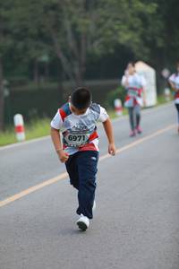 BIB: 6971
                            <button type="button" onclick="openModal(6345665)" class="btn btn-primary btn-sm float-right btn-popup" data-toggle="modal" data-target=".modal-high-quality">
                        <i class="fas fa-shopping-cart"></i> Add to Cart
                    </button>
                                            <button type="button" onclick="isThisMe(6345665, true)" class="btn btn-success btn-sm float-right btn-popup btn-isme hidden" data-toggle="tooltip" data-placement="bottom" title="นี่คือรูปของคุณใช่ไหม คลิกที่นี่เพื่อเอาเข้าอัลบั้ม">
                        <i class="fas fa-plus"></i> Add to album
                    </button>
                    <button type="button" onclick="isThisMe(6345665, false)" class="btn btn-warning btn-sm float-right btn-popup btn-isnotme hidden">
                        <i class="fas fa-ban"></i> Remove from album
                    </button>