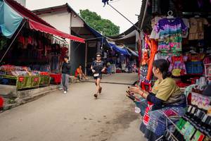 BIB: 
                            <button type="button" onclick="openModal(25306628)" class="btn btn-primary btn-sm float-right btn-popup" data-toggle="modal" data-target=".modal-high-quality">
                        <i class="fas fa-shopping-cart"></i> Add to Cart
                    </button>
                                            <button type="button" onclick="isThisMe(25306628, true)" class="btn btn-success btn-sm float-right btn-popup btn-isme hidden" data-toggle="tooltip" data-placement="bottom" title="นี่คือรูปของคุณใช่ไหม คลิกที่นี่เพื่อเอาเข้าอัลบั้ม">
                        <i class="fas fa-plus"></i> Add to album
                    </button>
                    <button type="button" onclick="isThisMe(25306628, false)" class="btn btn-warning btn-sm float-right btn-popup btn-isnotme hidden">
                        <i class="fas fa-ban"></i> Remove from album
                    </button>