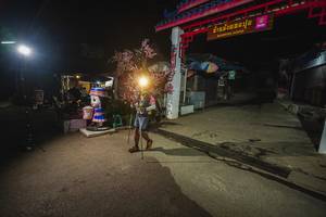 BIB: 
                            <button type="button" onclick="openModal(25305608)" class="btn btn-primary btn-sm float-right btn-popup" data-toggle="modal" data-target=".modal-high-quality">
                        <i class="fas fa-shopping-cart"></i> Add to Cart
                    </button>
                                            <button type="button" onclick="isThisMe(25305608, true)" class="btn btn-success btn-sm float-right btn-popup btn-isme hidden" data-toggle="tooltip" data-placement="bottom" title="นี่คือรูปของคุณใช่ไหม คลิกที่นี่เพื่อเอาเข้าอัลบั้ม">
                        <i class="fas fa-plus"></i> Add to album
                    </button>
                    <button type="button" onclick="isThisMe(25305608, false)" class="btn btn-warning btn-sm float-right btn-popup btn-isnotme hidden">
                        <i class="fas fa-ban"></i> Remove from album
                    </button>