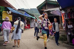 BIB: 
                            <button type="button" onclick="openModal(25303822)" class="btn btn-primary btn-sm float-right btn-popup" data-toggle="modal" data-target=".modal-high-quality">
                        <i class="fas fa-shopping-cart"></i> Add to Cart
                    </button>
                                            <button type="button" onclick="isThisMe(25303822, true)" class="btn btn-success btn-sm float-right btn-popup btn-isme hidden" data-toggle="tooltip" data-placement="bottom" title="นี่คือรูปของคุณใช่ไหม คลิกที่นี่เพื่อเอาเข้าอัลบั้ม">
                        <i class="fas fa-plus"></i> Add to album
                    </button>
                    <button type="button" onclick="isThisMe(25303822, false)" class="btn btn-warning btn-sm float-right btn-popup btn-isnotme hidden">
                        <i class="fas fa-ban"></i> Remove from album
                    </button>