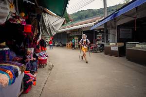 BIB: 
                            <button type="button" onclick="openModal(25307291)" class="btn btn-primary btn-sm float-right btn-popup" data-toggle="modal" data-target=".modal-high-quality">
                        <i class="fas fa-shopping-cart"></i> Add to Cart
                    </button>
                                            <button type="button" onclick="isThisMe(25307291, true)" class="btn btn-success btn-sm float-right btn-popup btn-isme hidden" data-toggle="tooltip" data-placement="bottom" title="นี่คือรูปของคุณใช่ไหม คลิกที่นี่เพื่อเอาเข้าอัลบั้ม">
                        <i class="fas fa-plus"></i> Add to album
                    </button>
                    <button type="button" onclick="isThisMe(25307291, false)" class="btn btn-warning btn-sm float-right btn-popup btn-isnotme hidden">
                        <i class="fas fa-ban"></i> Remove from album
                    </button>