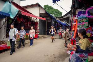 BIB: 
                            <button type="button" onclick="openModal(25306360)" class="btn btn-primary btn-sm float-right btn-popup" data-toggle="modal" data-target=".modal-high-quality">
                        <i class="fas fa-shopping-cart"></i> Add to Cart
                    </button>
                                            <button type="button" onclick="isThisMe(25306360, true)" class="btn btn-success btn-sm float-right btn-popup btn-isme hidden" data-toggle="tooltip" data-placement="bottom" title="นี่คือรูปของคุณใช่ไหม คลิกที่นี่เพื่อเอาเข้าอัลบั้ม">
                        <i class="fas fa-plus"></i> Add to album
                    </button>
                    <button type="button" onclick="isThisMe(25306360, false)" class="btn btn-warning btn-sm float-right btn-popup btn-isnotme hidden">
                        <i class="fas fa-ban"></i> Remove from album
                    </button>