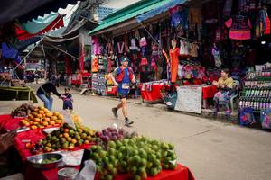 BIB: 
                            <button type="button" onclick="openModal(25308062)" class="btn btn-primary btn-sm float-right btn-popup" data-toggle="modal" data-target=".modal-high-quality">
                        <i class="fas fa-shopping-cart"></i> Add to Cart
                    </button>
                                            <button type="button" onclick="isThisMe(25308062, true)" class="btn btn-success btn-sm float-right btn-popup btn-isme hidden" data-toggle="tooltip" data-placement="bottom" title="นี่คือรูปของคุณใช่ไหม คลิกที่นี่เพื่อเอาเข้าอัลบั้ม">
                        <i class="fas fa-plus"></i> Add to album
                    </button>
                    <button type="button" onclick="isThisMe(25308062, false)" class="btn btn-warning btn-sm float-right btn-popup btn-isnotme hidden">
                        <i class="fas fa-ban"></i> Remove from album
                    </button>