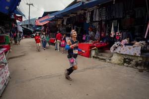 BIB: 
                            <button type="button" onclick="openModal(25305360)" class="btn btn-primary btn-sm float-right btn-popup" data-toggle="modal" data-target=".modal-high-quality">
                        <i class="fas fa-shopping-cart"></i> Add to Cart
                    </button>
                                            <button type="button" onclick="isThisMe(25305360, true)" class="btn btn-success btn-sm float-right btn-popup btn-isme hidden" data-toggle="tooltip" data-placement="bottom" title="นี่คือรูปของคุณใช่ไหม คลิกที่นี่เพื่อเอาเข้าอัลบั้ม">
                        <i class="fas fa-plus"></i> Add to album
                    </button>
                    <button type="button" onclick="isThisMe(25305360, false)" class="btn btn-warning btn-sm float-right btn-popup btn-isnotme hidden">
                        <i class="fas fa-ban"></i> Remove from album
                    </button>