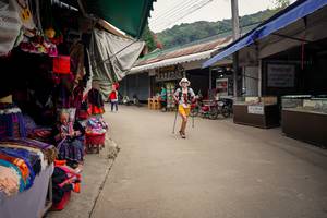 BIB: 
                            <button type="button" onclick="openModal(25307293)" class="btn btn-primary btn-sm float-right btn-popup" data-toggle="modal" data-target=".modal-high-quality">
                        <i class="fas fa-shopping-cart"></i> Add to Cart
                    </button>
                                            <button type="button" onclick="isThisMe(25307293, true)" class="btn btn-success btn-sm float-right btn-popup btn-isme hidden" data-toggle="tooltip" data-placement="bottom" title="นี่คือรูปของคุณใช่ไหม คลิกที่นี่เพื่อเอาเข้าอัลบั้ม">
                        <i class="fas fa-plus"></i> Add to album
                    </button>
                    <button type="button" onclick="isThisMe(25307293, false)" class="btn btn-warning btn-sm float-right btn-popup btn-isnotme hidden">
                        <i class="fas fa-ban"></i> Remove from album
                    </button>