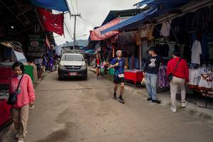 BIB: 
                            <button type="button" onclick="openModal(25305440)" class="btn btn-primary btn-sm float-right btn-popup" data-toggle="modal" data-target=".modal-high-quality">
                        <i class="fas fa-shopping-cart"></i> Add to Cart
                    </button>
                                            <button type="button" onclick="isThisMe(25305440, true)" class="btn btn-success btn-sm float-right btn-popup btn-isme hidden" data-toggle="tooltip" data-placement="bottom" title="นี่คือรูปของคุณใช่ไหม คลิกที่นี่เพื่อเอาเข้าอัลบั้ม">
                        <i class="fas fa-plus"></i> Add to album
                    </button>
                    <button type="button" onclick="isThisMe(25305440, false)" class="btn btn-warning btn-sm float-right btn-popup btn-isnotme hidden">
                        <i class="fas fa-ban"></i> Remove from album
                    </button>