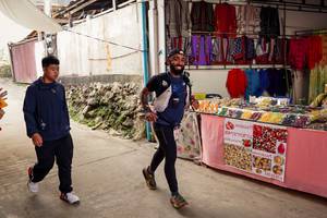 BIB: 
                            <button type="button" onclick="openModal(25310673)" class="btn btn-primary btn-sm float-right btn-popup" data-toggle="modal" data-target=".modal-high-quality">
                        <i class="fas fa-shopping-cart"></i> Add to Cart
                    </button>
                                            <button type="button" onclick="isThisMe(25310673, true)" class="btn btn-success btn-sm float-right btn-popup btn-isme hidden" data-toggle="tooltip" data-placement="bottom" title="นี่คือรูปของคุณใช่ไหม คลิกที่นี่เพื่อเอาเข้าอัลบั้ม">
                        <i class="fas fa-plus"></i> Add to album
                    </button>
                    <button type="button" onclick="isThisMe(25310673, false)" class="btn btn-warning btn-sm float-right btn-popup btn-isnotme hidden">
                        <i class="fas fa-ban"></i> Remove from album
                    </button>