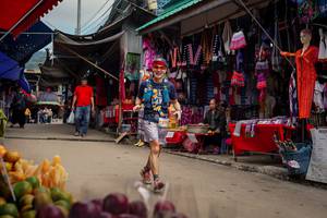 BIB: 
                            <button type="button" onclick="openModal(25308771)" class="btn btn-primary btn-sm float-right btn-popup" data-toggle="modal" data-target=".modal-high-quality">
                        <i class="fas fa-shopping-cart"></i> Add to Cart
                    </button>
                                            <button type="button" onclick="isThisMe(25308771, true)" class="btn btn-success btn-sm float-right btn-popup btn-isme hidden" data-toggle="tooltip" data-placement="bottom" title="นี่คือรูปของคุณใช่ไหม คลิกที่นี่เพื่อเอาเข้าอัลบั้ม">
                        <i class="fas fa-plus"></i> Add to album
                    </button>
                    <button type="button" onclick="isThisMe(25308771, false)" class="btn btn-warning btn-sm float-right btn-popup btn-isnotme hidden">
                        <i class="fas fa-ban"></i> Remove from album
                    </button>