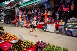 BIB: 
                            <button type="button" onclick="openModal(25308298)" class="btn btn-primary btn-sm float-right btn-popup" data-toggle="modal" data-target=".modal-high-quality">
                        <i class="fas fa-shopping-cart"></i> Add to Cart
                    </button>
                                            <button type="button" onclick="isThisMe(25308298, true)" class="btn btn-success btn-sm float-right btn-popup btn-isme hidden" data-toggle="tooltip" data-placement="bottom" title="นี่คือรูปของคุณใช่ไหม คลิกที่นี่เพื่อเอาเข้าอัลบั้ม">
                        <i class="fas fa-plus"></i> Add to album
                    </button>
                    <button type="button" onclick="isThisMe(25308298, false)" class="btn btn-warning btn-sm float-right btn-popup btn-isnotme hidden">
                        <i class="fas fa-ban"></i> Remove from album
                    </button>