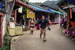 BIB: 
                            <button type="button" onclick="openModal(25308894)" class="btn btn-primary btn-sm float-right btn-popup" data-toggle="modal" data-target=".modal-high-quality">
                        <i class="fas fa-shopping-cart"></i> Add to Cart
                    </button>
                                            <button type="button" onclick="isThisMe(25308894, true)" class="btn btn-success btn-sm float-right btn-popup btn-isme hidden" data-toggle="tooltip" data-placement="bottom" title="นี่คือรูปของคุณใช่ไหม คลิกที่นี่เพื่อเอาเข้าอัลบั้ม">
                        <i class="fas fa-plus"></i> Add to album
                    </button>
                    <button type="button" onclick="isThisMe(25308894, false)" class="btn btn-warning btn-sm float-right btn-popup btn-isnotme hidden">
                        <i class="fas fa-ban"></i> Remove from album
                    </button>