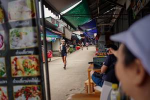 BIB: 
                            <button type="button" onclick="openModal(25306860)" class="btn btn-primary btn-sm float-right btn-popup" data-toggle="modal" data-target=".modal-high-quality">
                        <i class="fas fa-shopping-cart"></i> Add to Cart
                    </button>
                                            <button type="button" onclick="isThisMe(25306860, true)" class="btn btn-success btn-sm float-right btn-popup btn-isme hidden" data-toggle="tooltip" data-placement="bottom" title="นี่คือรูปของคุณใช่ไหม คลิกที่นี่เพื่อเอาเข้าอัลบั้ม">
                        <i class="fas fa-plus"></i> Add to album
                    </button>
                    <button type="button" onclick="isThisMe(25306860, false)" class="btn btn-warning btn-sm float-right btn-popup btn-isnotme hidden">
                        <i class="fas fa-ban"></i> Remove from album
                    </button>