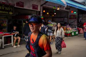 BIB: 
                            <button type="button" onclick="openModal(25306820)" class="btn btn-primary btn-sm float-right btn-popup" data-toggle="modal" data-target=".modal-high-quality">
                        <i class="fas fa-shopping-cart"></i> Add to Cart
                    </button>
                                            <button type="button" onclick="isThisMe(25306820, true)" class="btn btn-success btn-sm float-right btn-popup btn-isme hidden" data-toggle="tooltip" data-placement="bottom" title="นี่คือรูปของคุณใช่ไหม คลิกที่นี่เพื่อเอาเข้าอัลบั้ม">
                        <i class="fas fa-plus"></i> Add to album
                    </button>
                    <button type="button" onclick="isThisMe(25306820, false)" class="btn btn-warning btn-sm float-right btn-popup btn-isnotme hidden">
                        <i class="fas fa-ban"></i> Remove from album
                    </button>