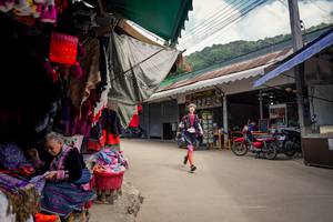 BIB: 
                            <button type="button" onclick="openModal(25303391)" class="btn btn-primary btn-sm float-right btn-popup" data-toggle="modal" data-target=".modal-high-quality">
                        <i class="fas fa-shopping-cart"></i> Add to Cart
                    </button>
                                            <button type="button" onclick="isThisMe(25303391, true)" class="btn btn-success btn-sm float-right btn-popup btn-isme hidden" data-toggle="tooltip" data-placement="bottom" title="นี่คือรูปของคุณใช่ไหม คลิกที่นี่เพื่อเอาเข้าอัลบั้ม">
                        <i class="fas fa-plus"></i> Add to album
                    </button>
                    <button type="button" onclick="isThisMe(25303391, false)" class="btn btn-warning btn-sm float-right btn-popup btn-isnotme hidden">
                        <i class="fas fa-ban"></i> Remove from album
                    </button>