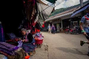 BIB: 
                            <button type="button" onclick="openModal(25303343)" class="btn btn-primary btn-sm float-right btn-popup" data-toggle="modal" data-target=".modal-high-quality">
                        <i class="fas fa-shopping-cart"></i> Add to Cart
                    </button>
                                            <button type="button" onclick="isThisMe(25303343, true)" class="btn btn-success btn-sm float-right btn-popup btn-isme hidden" data-toggle="tooltip" data-placement="bottom" title="นี่คือรูปของคุณใช่ไหม คลิกที่นี่เพื่อเอาเข้าอัลบั้ม">
                        <i class="fas fa-plus"></i> Add to album
                    </button>
                    <button type="button" onclick="isThisMe(25303343, false)" class="btn btn-warning btn-sm float-right btn-popup btn-isnotme hidden">
                        <i class="fas fa-ban"></i> Remove from album
                    </button>