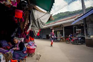 BIB: 
                            <button type="button" onclick="openModal(25303384)" class="btn btn-primary btn-sm float-right btn-popup" data-toggle="modal" data-target=".modal-high-quality">
                        <i class="fas fa-shopping-cart"></i> Add to Cart
                    </button>
                                            <button type="button" onclick="isThisMe(25303384, true)" class="btn btn-success btn-sm float-right btn-popup btn-isme hidden" data-toggle="tooltip" data-placement="bottom" title="นี่คือรูปของคุณใช่ไหม คลิกที่นี่เพื่อเอาเข้าอัลบั้ม">
                        <i class="fas fa-plus"></i> Add to album
                    </button>
                    <button type="button" onclick="isThisMe(25303384, false)" class="btn btn-warning btn-sm float-right btn-popup btn-isnotme hidden">
                        <i class="fas fa-ban"></i> Remove from album
                    </button>