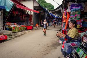 BIB: 
                            <button type="button" onclick="openModal(25306565)" class="btn btn-primary btn-sm float-right btn-popup" data-toggle="modal" data-target=".modal-high-quality">
                        <i class="fas fa-shopping-cart"></i> Add to Cart
                    </button>
                                            <button type="button" onclick="isThisMe(25306565, true)" class="btn btn-success btn-sm float-right btn-popup btn-isme hidden" data-toggle="tooltip" data-placement="bottom" title="นี่คือรูปของคุณใช่ไหม คลิกที่นี่เพื่อเอาเข้าอัลบั้ม">
                        <i class="fas fa-plus"></i> Add to album
                    </button>
                    <button type="button" onclick="isThisMe(25306565, false)" class="btn btn-warning btn-sm float-right btn-popup btn-isnotme hidden">
                        <i class="fas fa-ban"></i> Remove from album
                    </button>