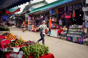 BIB: 
                            <button type="button" onclick="openModal(25307839)" class="btn btn-primary btn-sm float-right btn-popup" data-toggle="modal" data-target=".modal-high-quality">
                        <i class="fas fa-shopping-cart"></i> Add to Cart
                    </button>
                                            <button type="button" onclick="isThisMe(25307839, true)" class="btn btn-success btn-sm float-right btn-popup btn-isme hidden" data-toggle="tooltip" data-placement="bottom" title="นี่คือรูปของคุณใช่ไหม คลิกที่นี่เพื่อเอาเข้าอัลบั้ม">
                        <i class="fas fa-plus"></i> Add to album
                    </button>
                    <button type="button" onclick="isThisMe(25307839, false)" class="btn btn-warning btn-sm float-right btn-popup btn-isnotme hidden">
                        <i class="fas fa-ban"></i> Remove from album
                    </button>