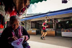 BIB: 
                            <button type="button" onclick="openModal(25303183)" class="btn btn-primary btn-sm float-right btn-popup" data-toggle="modal" data-target=".modal-high-quality">
                        <i class="fas fa-shopping-cart"></i> Add to Cart
                    </button>
                                            <button type="button" onclick="isThisMe(25303183, true)" class="btn btn-success btn-sm float-right btn-popup btn-isme hidden" data-toggle="tooltip" data-placement="bottom" title="นี่คือรูปของคุณใช่ไหม คลิกที่นี่เพื่อเอาเข้าอัลบั้ม">
                        <i class="fas fa-plus"></i> Add to album
                    </button>
                    <button type="button" onclick="isThisMe(25303183, false)" class="btn btn-warning btn-sm float-right btn-popup btn-isnotme hidden">
                        <i class="fas fa-ban"></i> Remove from album
                    </button>