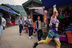 BIB: 
                            <button type="button" onclick="openModal(25303831)" class="btn btn-primary btn-sm float-right btn-popup" data-toggle="modal" data-target=".modal-high-quality">
                        <i class="fas fa-shopping-cart"></i> Add to Cart
                    </button>
                                            <button type="button" onclick="isThisMe(25303831, true)" class="btn btn-success btn-sm float-right btn-popup btn-isme hidden" data-toggle="tooltip" data-placement="bottom" title="นี่คือรูปของคุณใช่ไหม คลิกที่นี่เพื่อเอาเข้าอัลบั้ม">
                        <i class="fas fa-plus"></i> Add to album
                    </button>
                    <button type="button" onclick="isThisMe(25303831, false)" class="btn btn-warning btn-sm float-right btn-popup btn-isnotme hidden">
                        <i class="fas fa-ban"></i> Remove from album
                    </button>