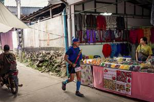 BIB: 
                            <button type="button" onclick="openModal(25310817)" class="btn btn-primary btn-sm float-right btn-popup" data-toggle="modal" data-target=".modal-high-quality">
                        <i class="fas fa-shopping-cart"></i> Add to Cart
                    </button>
                                            <button type="button" onclick="isThisMe(25310817, true)" class="btn btn-success btn-sm float-right btn-popup btn-isme hidden" data-toggle="tooltip" data-placement="bottom" title="นี่คือรูปของคุณใช่ไหม คลิกที่นี่เพื่อเอาเข้าอัลบั้ม">
                        <i class="fas fa-plus"></i> Add to album
                    </button>
                    <button type="button" onclick="isThisMe(25310817, false)" class="btn btn-warning btn-sm float-right btn-popup btn-isnotme hidden">
                        <i class="fas fa-ban"></i> Remove from album
                    </button>