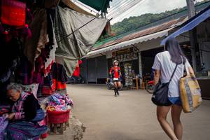 BIB: 
                            <button type="button" onclick="openModal(25303353)" class="btn btn-primary btn-sm float-right btn-popup" data-toggle="modal" data-target=".modal-high-quality">
                        <i class="fas fa-shopping-cart"></i> Add to Cart
                    </button>
                                            <button type="button" onclick="isThisMe(25303353, true)" class="btn btn-success btn-sm float-right btn-popup btn-isme hidden" data-toggle="tooltip" data-placement="bottom" title="นี่คือรูปของคุณใช่ไหม คลิกที่นี่เพื่อเอาเข้าอัลบั้ม">
                        <i class="fas fa-plus"></i> Add to album
                    </button>
                    <button type="button" onclick="isThisMe(25303353, false)" class="btn btn-warning btn-sm float-right btn-popup btn-isnotme hidden">
                        <i class="fas fa-ban"></i> Remove from album
                    </button>