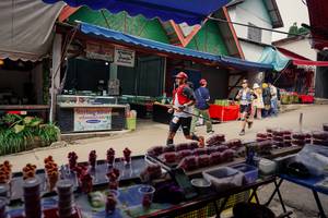 BIB: 
                            <button type="button" onclick="openModal(25306218)" class="btn btn-primary btn-sm float-right btn-popup" data-toggle="modal" data-target=".modal-high-quality">
                        <i class="fas fa-shopping-cart"></i> Add to Cart
                    </button>
                                            <button type="button" onclick="isThisMe(25306218, true)" class="btn btn-success btn-sm float-right btn-popup btn-isme hidden" data-toggle="tooltip" data-placement="bottom" title="นี่คือรูปของคุณใช่ไหม คลิกที่นี่เพื่อเอาเข้าอัลบั้ม">
                        <i class="fas fa-plus"></i> Add to album
                    </button>
                    <button type="button" onclick="isThisMe(25306218, false)" class="btn btn-warning btn-sm float-right btn-popup btn-isnotme hidden">
                        <i class="fas fa-ban"></i> Remove from album
                    </button>