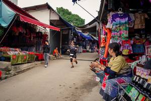 BIB: 
                            <button type="button" onclick="openModal(25306626)" class="btn btn-primary btn-sm float-right btn-popup" data-toggle="modal" data-target=".modal-high-quality">
                        <i class="fas fa-shopping-cart"></i> Add to Cart
                    </button>
                                            <button type="button" onclick="isThisMe(25306626, true)" class="btn btn-success btn-sm float-right btn-popup btn-isme hidden" data-toggle="tooltip" data-placement="bottom" title="นี่คือรูปของคุณใช่ไหม คลิกที่นี่เพื่อเอาเข้าอัลบั้ม">
                        <i class="fas fa-plus"></i> Add to album
                    </button>
                    <button type="button" onclick="isThisMe(25306626, false)" class="btn btn-warning btn-sm float-right btn-popup btn-isnotme hidden">
                        <i class="fas fa-ban"></i> Remove from album
                    </button>