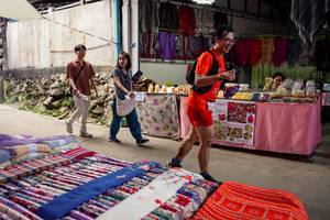 BIB: 
                            <button type="button" onclick="openModal(25310504)" class="btn btn-primary btn-sm float-right btn-popup" data-toggle="modal" data-target=".modal-high-quality">
                        <i class="fas fa-shopping-cart"></i> Add to Cart
                    </button>
                                            <button type="button" onclick="isThisMe(25310504, true)" class="btn btn-success btn-sm float-right btn-popup btn-isme hidden" data-toggle="tooltip" data-placement="bottom" title="นี่คือรูปของคุณใช่ไหม คลิกที่นี่เพื่อเอาเข้าอัลบั้ม">
                        <i class="fas fa-plus"></i> Add to album
                    </button>
                    <button type="button" onclick="isThisMe(25310504, false)" class="btn btn-warning btn-sm float-right btn-popup btn-isnotme hidden">
                        <i class="fas fa-ban"></i> Remove from album
                    </button>