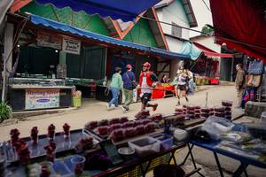 BIB: 
                            <button type="button" onclick="openModal(25306212)" class="btn btn-primary btn-sm float-right btn-popup" data-toggle="modal" data-target=".modal-high-quality">
                        <i class="fas fa-shopping-cart"></i> Add to Cart
                    </button>
                                            <button type="button" onclick="isThisMe(25306212, true)" class="btn btn-success btn-sm float-right btn-popup btn-isme hidden" data-toggle="tooltip" data-placement="bottom" title="นี่คือรูปของคุณใช่ไหม คลิกที่นี่เพื่อเอาเข้าอัลบั้ม">
                        <i class="fas fa-plus"></i> Add to album
                    </button>
                    <button type="button" onclick="isThisMe(25306212, false)" class="btn btn-warning btn-sm float-right btn-popup btn-isnotme hidden">
                        <i class="fas fa-ban"></i> Remove from album
                    </button>