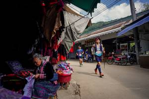 BIB: 
                            <button type="button" onclick="openModal(25303304)" class="btn btn-primary btn-sm float-right btn-popup" data-toggle="modal" data-target=".modal-high-quality">
                        <i class="fas fa-shopping-cart"></i> Add to Cart
                    </button>
                                            <button type="button" onclick="isThisMe(25303304, true)" class="btn btn-success btn-sm float-right btn-popup btn-isme hidden" data-toggle="tooltip" data-placement="bottom" title="นี่คือรูปของคุณใช่ไหม คลิกที่นี่เพื่อเอาเข้าอัลบั้ม">
                        <i class="fas fa-plus"></i> Add to album
                    </button>
                    <button type="button" onclick="isThisMe(25303304, false)" class="btn btn-warning btn-sm float-right btn-popup btn-isnotme hidden">
                        <i class="fas fa-ban"></i> Remove from album
                    </button>